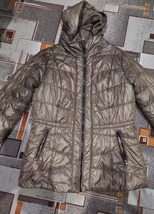 Продам женскую курточку р 50 /52