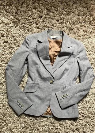 Женский классический пиджак