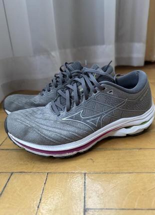 Спортивные кроссовки bib mizuno
