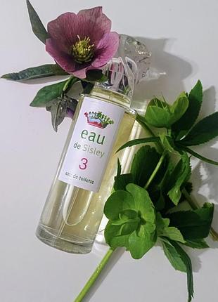 Cong Tri and Valentino to Cos