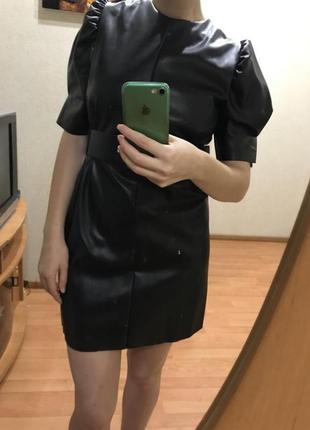 Платье из эко кожи