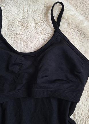 Спортивный комбинезон с чашечками