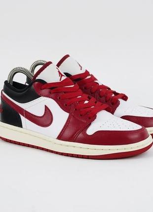 Жіночі шкіряні джордани air jordan 1 low reverse розмір 36