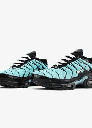 Чоловічі кросівки висока якість зручні в носінні кросівки не сковують в русі гарний матеріал