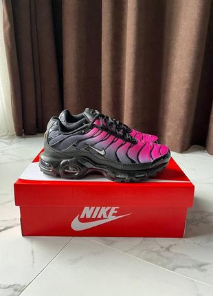 Жіночі кросівки Frosted Spruce Air Max 270 React tn plus pink sunset