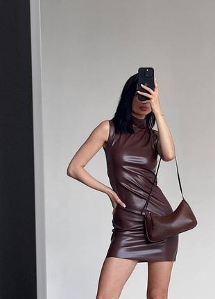 Кожаное мини платье платья шоколад и черное2 фото
