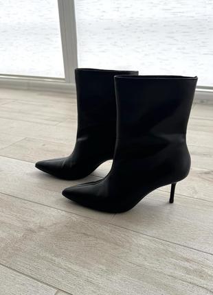 Женские ботинки zara