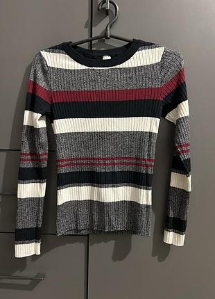 Светр в рубчик