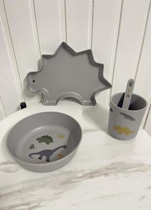 Набір дитячого посуду від бренду liewood