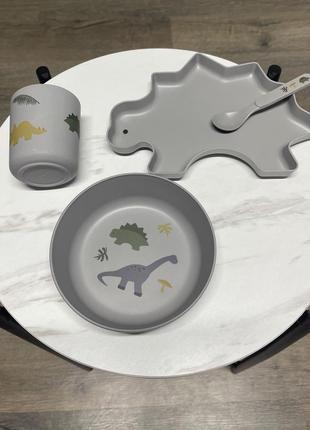 Набір дитячого посуду від бренду liewood