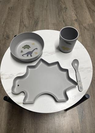 Набір дитячого посуду від бренду liewood