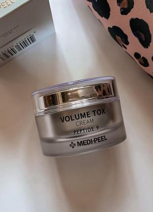 Молоджувальний крем з пептидами medi peel volume tox cream peptide2 фото
