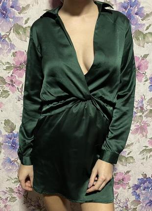 Изумрудное платье