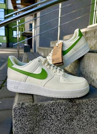 Оригинальные кроссовки от бренда nike air force 1 white/green