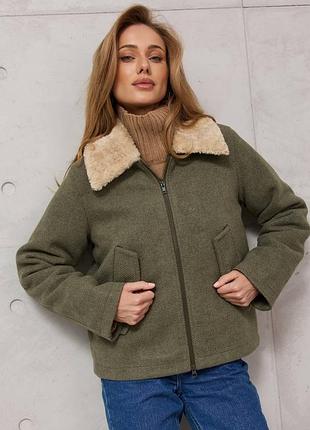 Зимняя короткая куртка на синтепоне 150 с меховым воротником, женская укороченная куртка с карманами, куртка на зиму, гамма