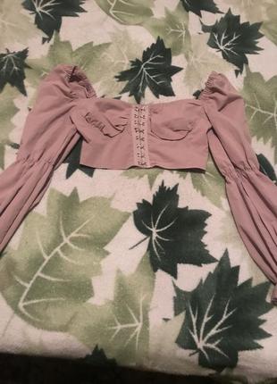 Блузка с открытыми плечами, очень хорошее состояние, подходит под юбки, штаны,детали запить