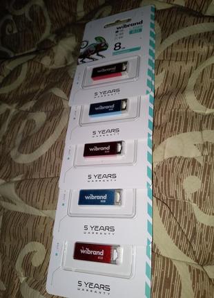 Метал.корпус  флешка usb 8gb для aвто для dvd для т2 тюнеров для тюнеров спутникового телевидения для смарт приставок для любого музыкального театра