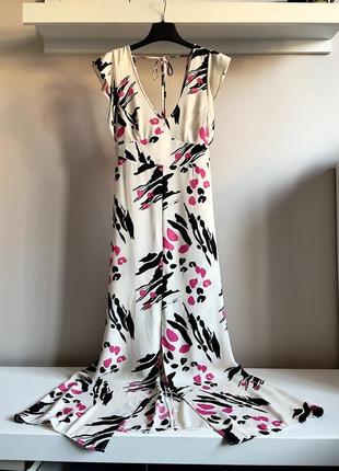 Эффектное платье