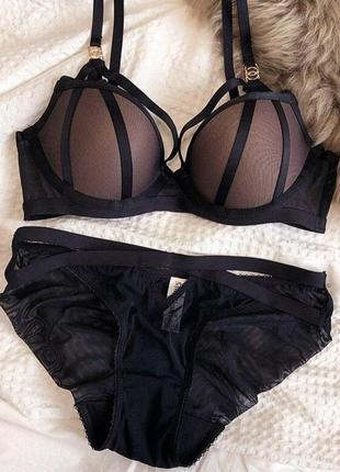 Спокусливий жіночій набір пушап