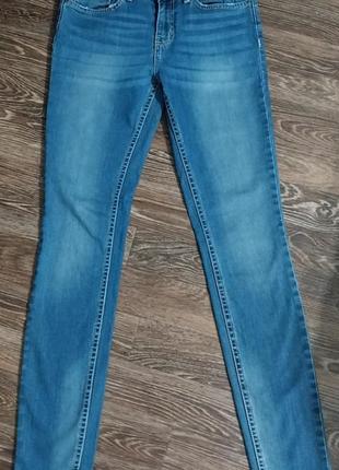 Джинсы женские
