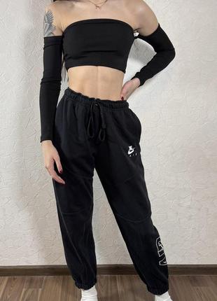 Спортивные штаны nike
