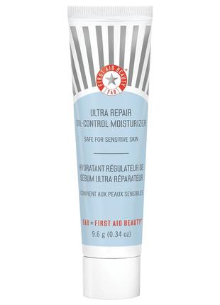 Крем для жирной и комбинированной кожи first aid beauty ultra repair oil-control moisturizer 9,6 г