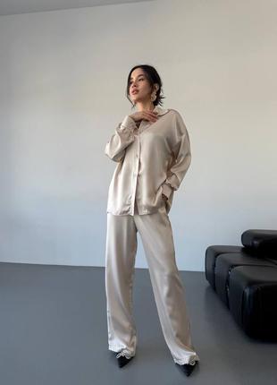 Шелковый женский костюм