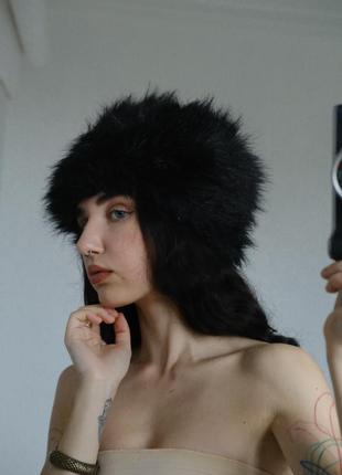 Черная пушистая шапочка винтаж