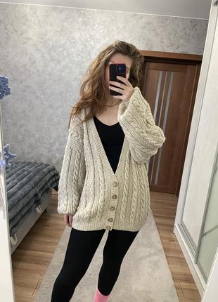 Вязаный объемный оверсайз кардиган