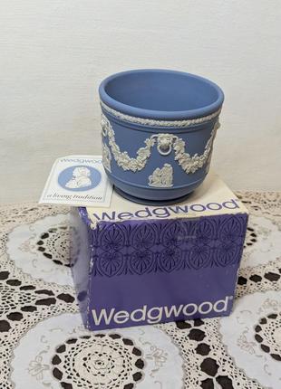 Кашпо wedgwood