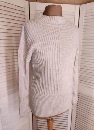 Бежевий светрик в рубчик 7