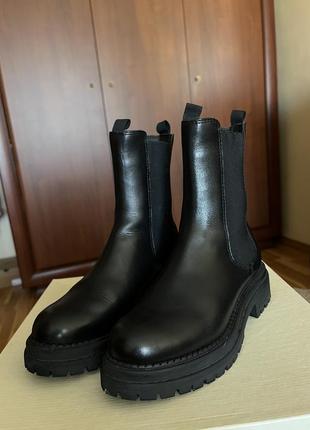Ботинки кожаные