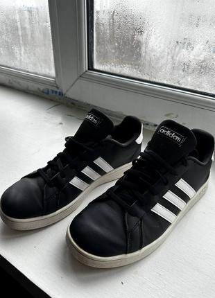 Фирменные кроссовки кеды adidas 40 размер