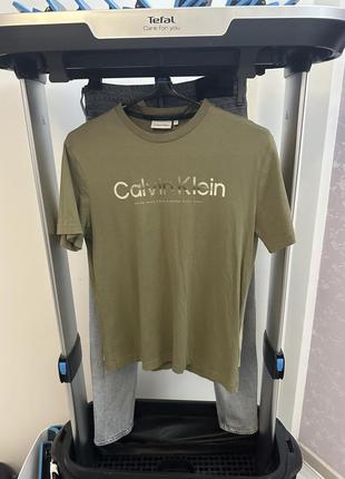 Футболка calvin klein