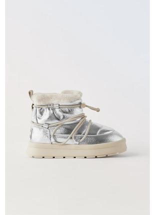Теплые ботинки zara
