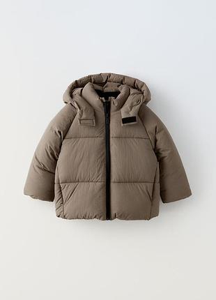 Тепла дитяча куртка з водонепроникної тканини zara.