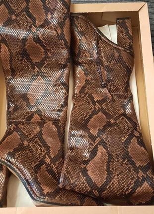 Сапожки zara лео принт