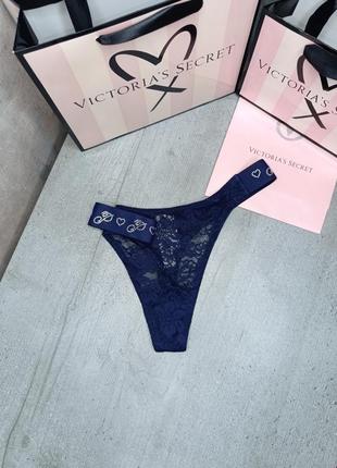 Стрінги з логотипом та камінчиками wink з високим вирізом. pink. victoria's secret. оригінал 🇺🇸