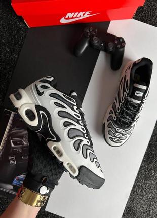 Мужские кроссовки nike air max plus drift white black