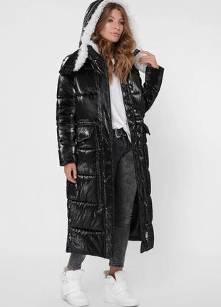 Зимова куртка в гарному стані