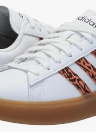 Кроссовки adidas