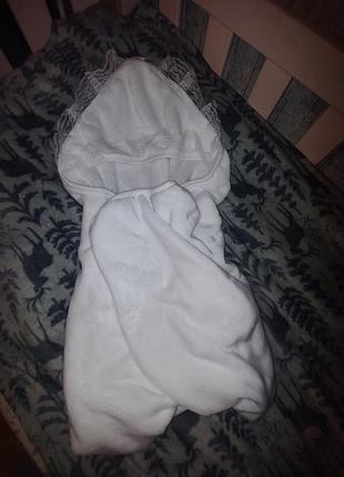 Крыжма уголок на выписку плед одеяло полотенца белого цвета с кружевом 110×90 см