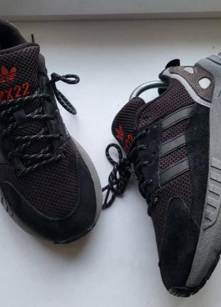 Бомбезні оригінальні кросівки нової моделі  adidas zx 22 boost