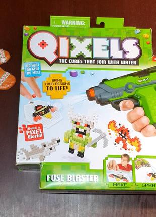 Игровой набор аквамозаики из пикселей - водяной бластер.