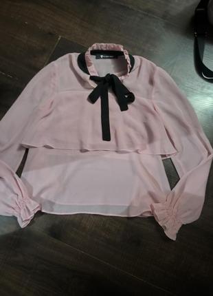 Шикарная шифоновая розовая блуза y2k с черным бантом рюши воланы оборки лолита свободного кроя