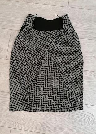 Юбка, подчеркивающая талию