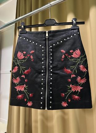 Жіноча спідниця - stradivarius / розмір: хs (34)