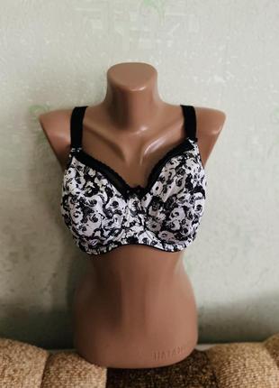 Бюстгальтер р  uk 36 f. ( eu 80 g )