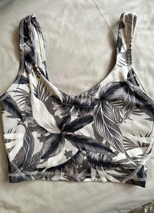 Спортивный топ