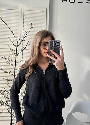 Женский костюм с кашемиром loro piana